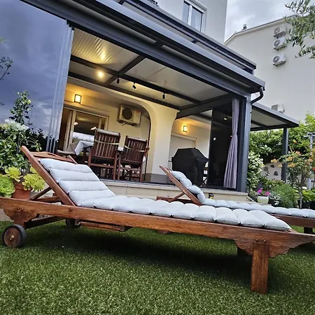 Acapella Apartment *