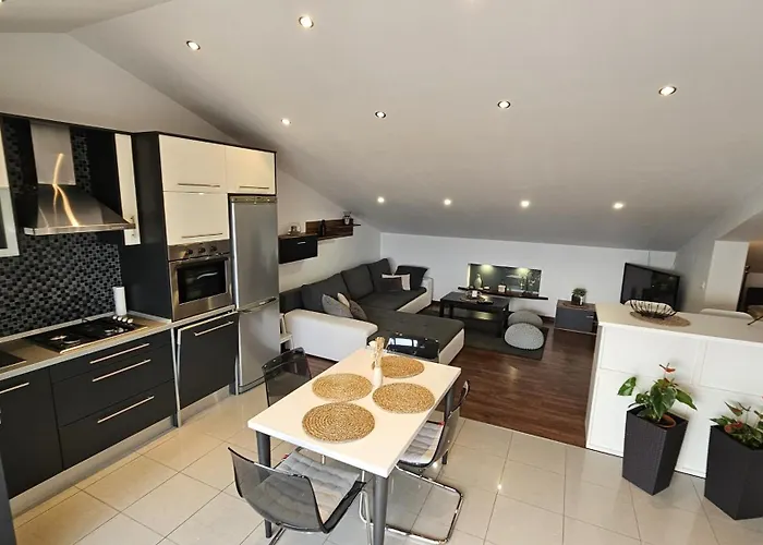 Acapella تْسْغيكفانِتْسا